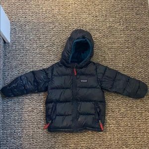 Patagonia Down Puffer in Navy